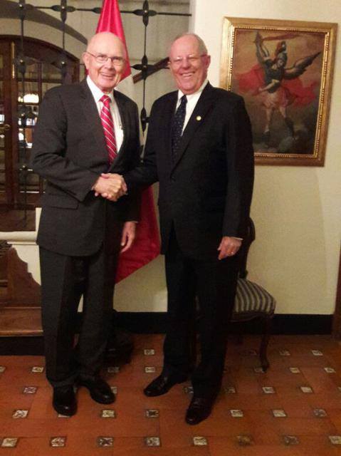 Pedro Pablo Kuczynski recibe a lideres mormones