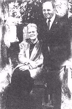Piera con su esposo.