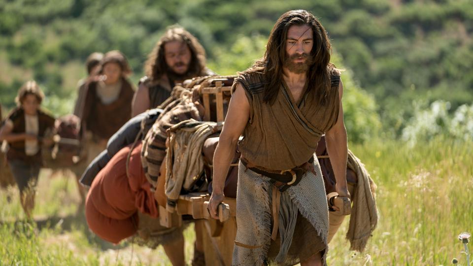 La Iglesia busca actores latinos para