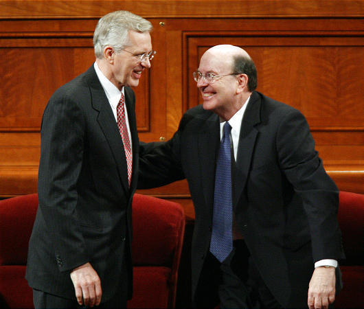 élder Christofferson y élder Cook