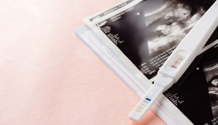 Perdí a mis bebés y culpé a Dios, pero así fue como volví a confiar en Él