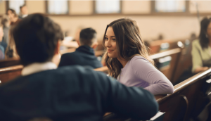 La razón por la que debes quedarte en la Iglesia a pesar de las críticas