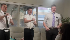 El tierno video de misioneros con una ‘pequeña entrenadora’ de baile