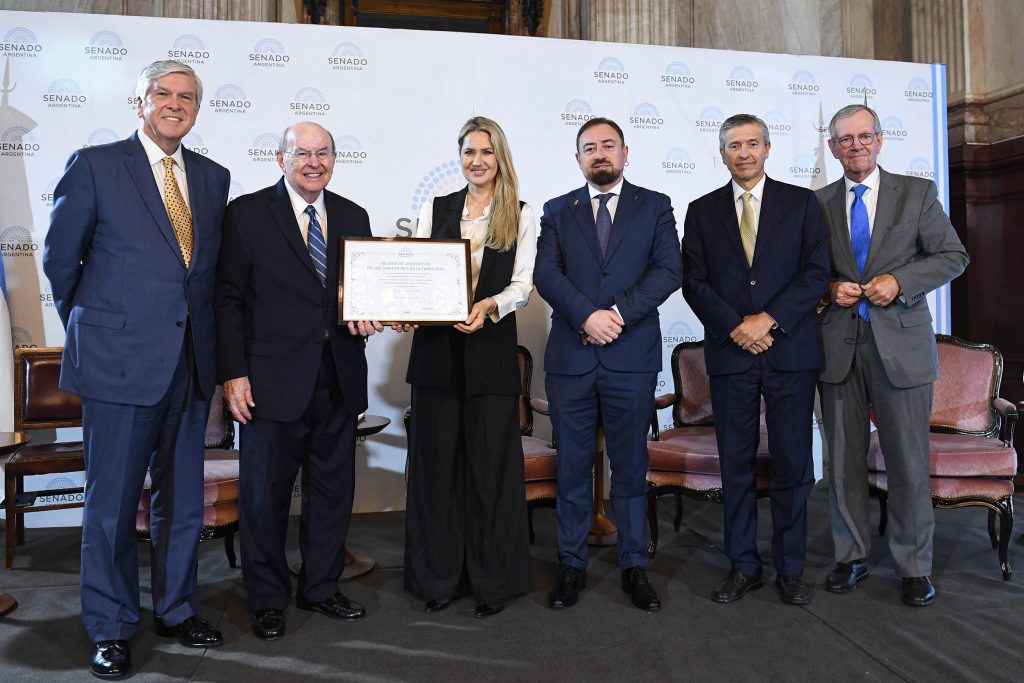 La Iglesia de Jesucristo recibe diploma de honor en el Congreso de la Nación Argentina