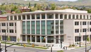 La Iglesia de Jesucristo honra su historia en una conferencia especial