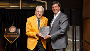 Santo de los Últimos Días ingresa al Salón de la Fama como estrella de béisbol