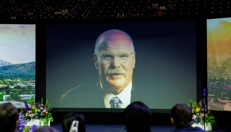 Leyendas de la NFL participan en el aniversario N.° 150 de BYU