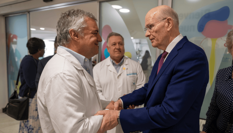 Lo que pasó durante la visita del élder Renlund a Uruguay