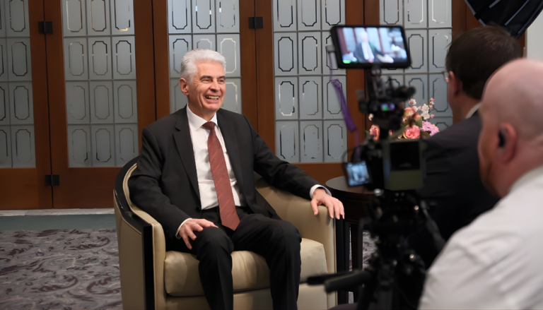 El mensaje del élder Caussé a los medios de comunicación