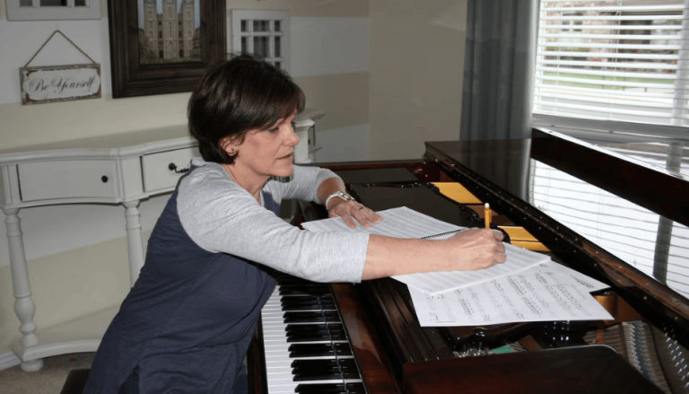 Autora del himno ‘Es gracias al Señor’ ve milagros en cada canción