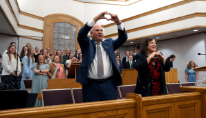 Élder Rasband: No cambies una amistad verdadera las redes o videojuegos