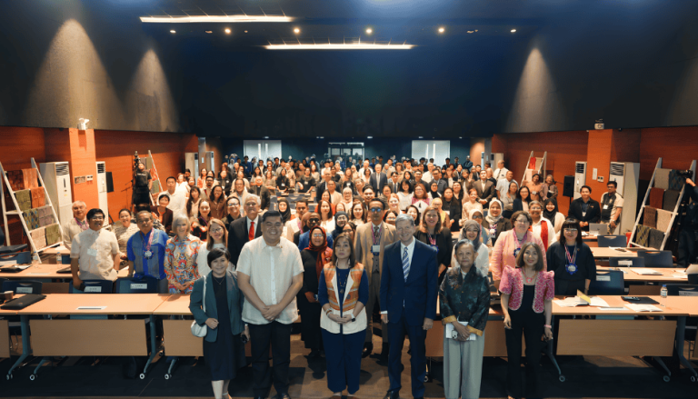 La Iglesia impulsa diálogo global sobre libertad religiosa y mujeres líderes