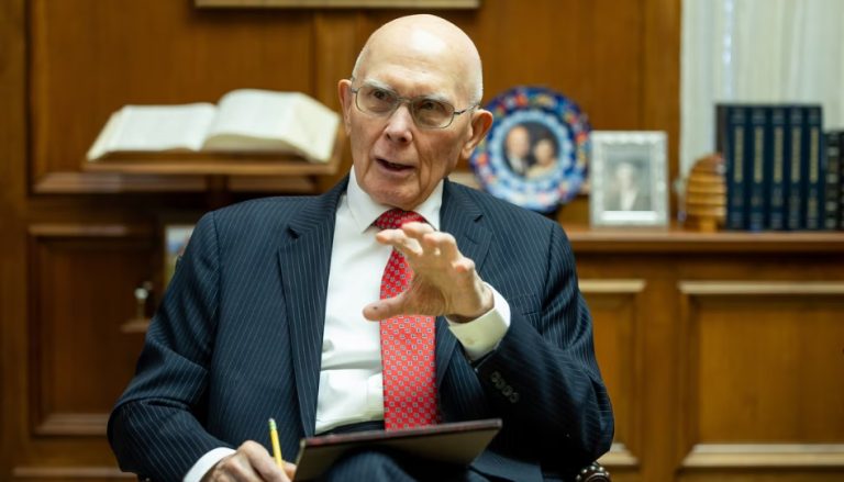 Dallin H. Oaks y su constante defensa por la libertad religiosa