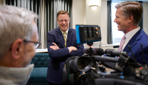 El primer mensaje del élder Gilbert ante los medios