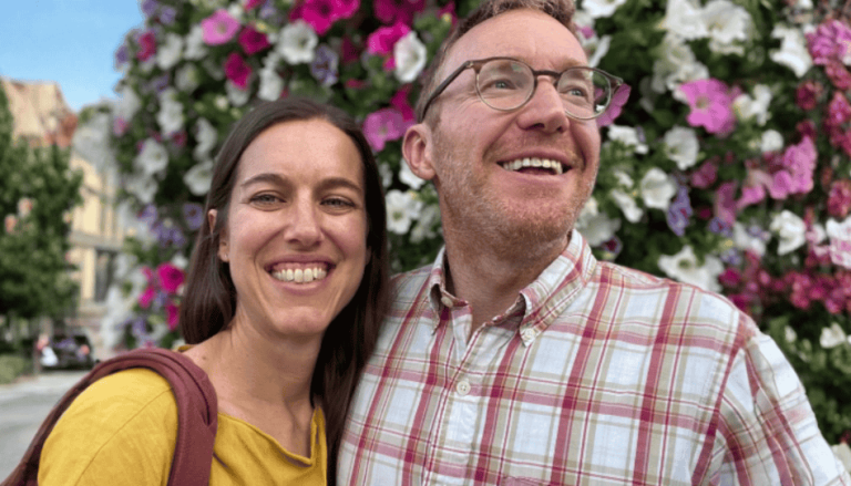 Pastor evangélico leyó el Libro de Mormón por amor a su esposa