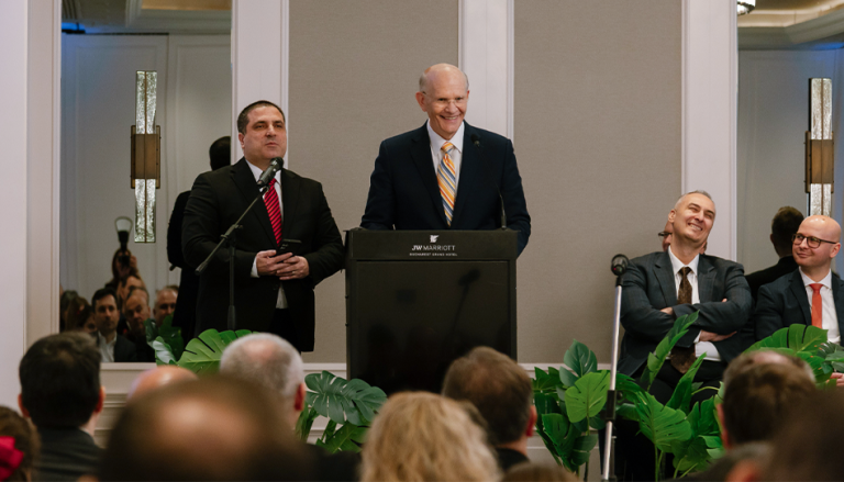 El élder Renlund participa en encuentro interreligioso en Europa