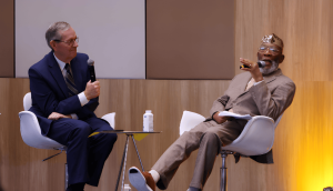 Reverendo Brown se reúne con el Coro del Tabernáculo en su gira en Brasil