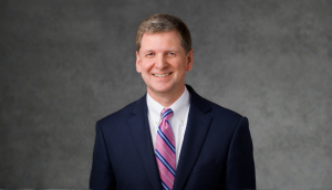 Se llama un nuevo comisionado del Sistema Educativo de la Iglesia