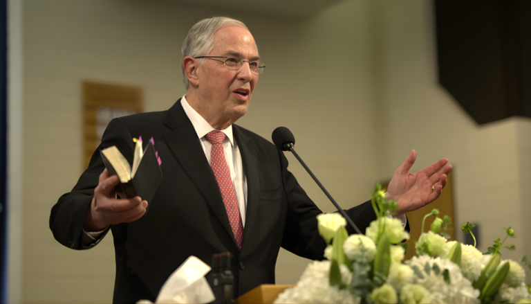 Élder Andersen: Haz que todas tus interacciones empiecen por el Salvador