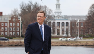 Élder Gilbert: La fe no debe quedarse en lo privado, háganse escuchar