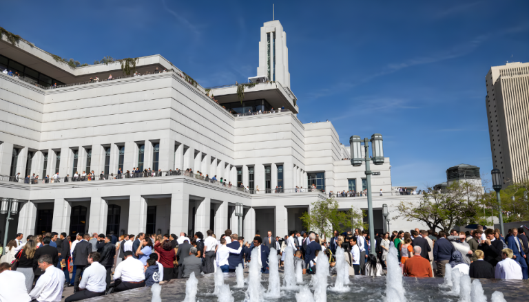 Sujeto fue arrestado por acto indecente a las afueras del Centro de Conferencias