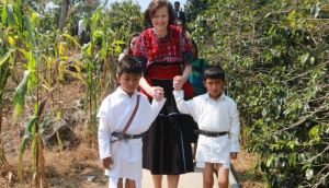 Así fue la emotiva visita de la Presidenta general de la Primaria en México
