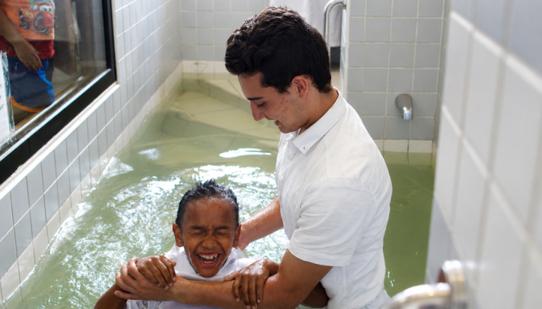 La Iglesia de Jesucristo registra récord histórico de bautismos en 2025