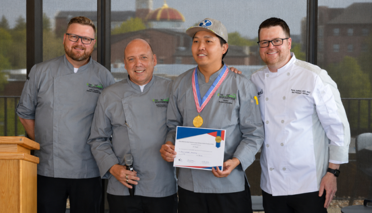 Chef de BYU gana competencia regional de gastronomía universitaria