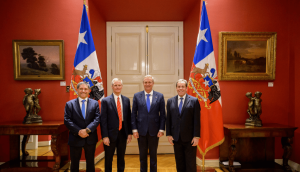El élder Bednar se reúne con el presidente de Chile en el Palacio de La Moneda