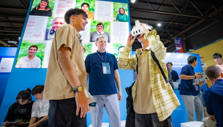FamilySearch lleva espacios interactivos a la Feria del Libro de Argentina