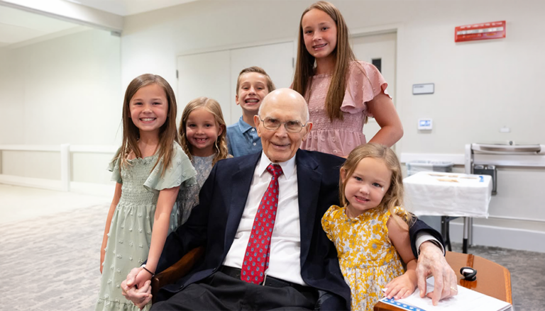 Lo que el presidente Oaks reconoció tras reunirse con sus hijos, nietos y bisnietos