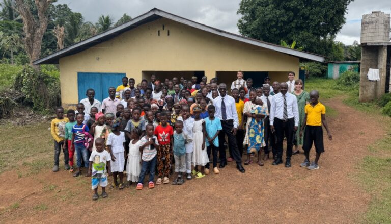 País de África registra más de 10,000 bautismos en la Iglesia de Jesucristo