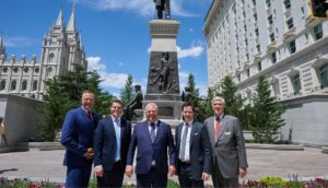 Así fue la increíble visita de un premier canadiense en la Manzana del Templo