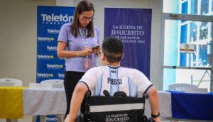 La Iglesia de Jesucristo brinda ayuda a personas con discapacidad en el mundo