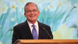 Élder Kearon: No confundas servir a Jesús con estar cerca de Él