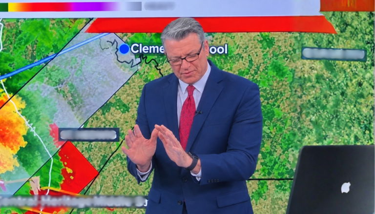 El gesto cristiano de un meteorólogo que se hizo viral en programa de noticias