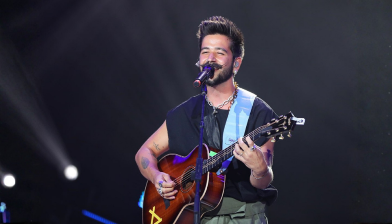 Camilo sorprende en pleno concierto con un mensaje sobre Dios
