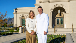 El élder Clark G. Gilbert dedica su primer templo como apóstol